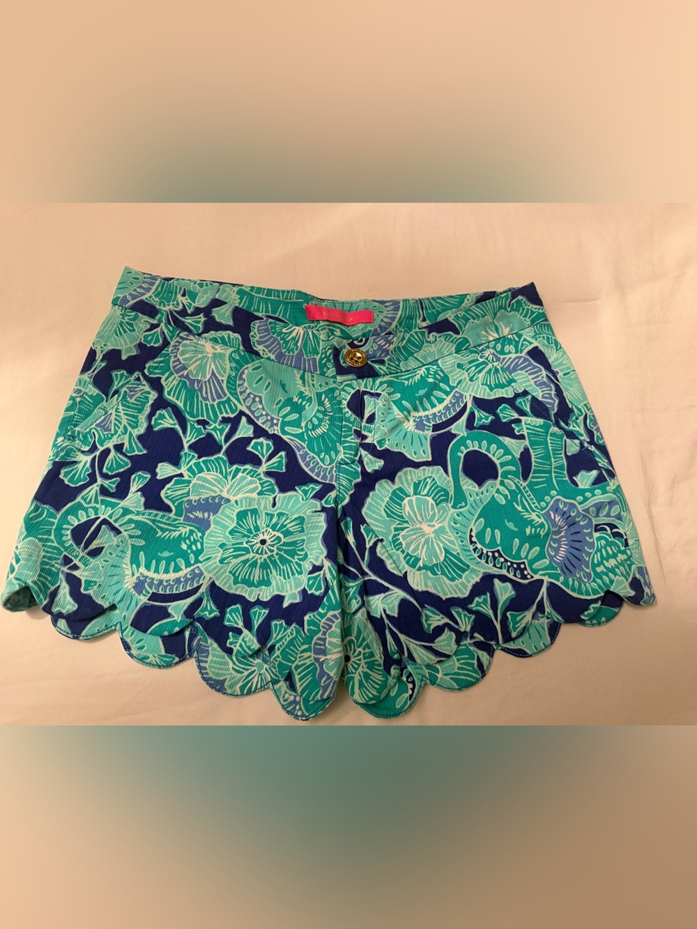 Lilly Pulitzer Floral Scallop Hem Women's Shorts in Teal & Navy Mint to be